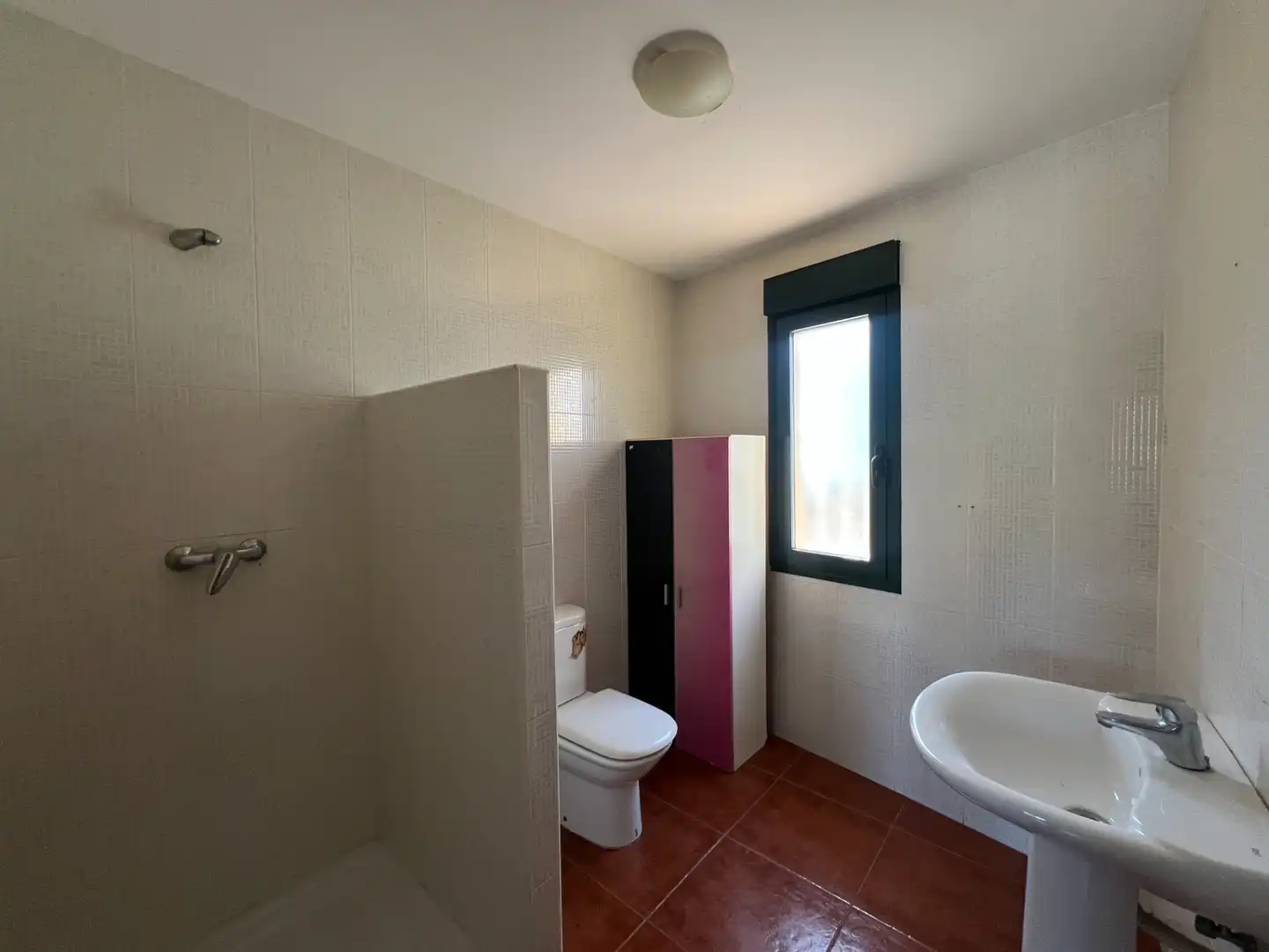 Bany de Casa o xalet en venda en Montroi / Montroy amb Jardí privat, Terrassa i Traster