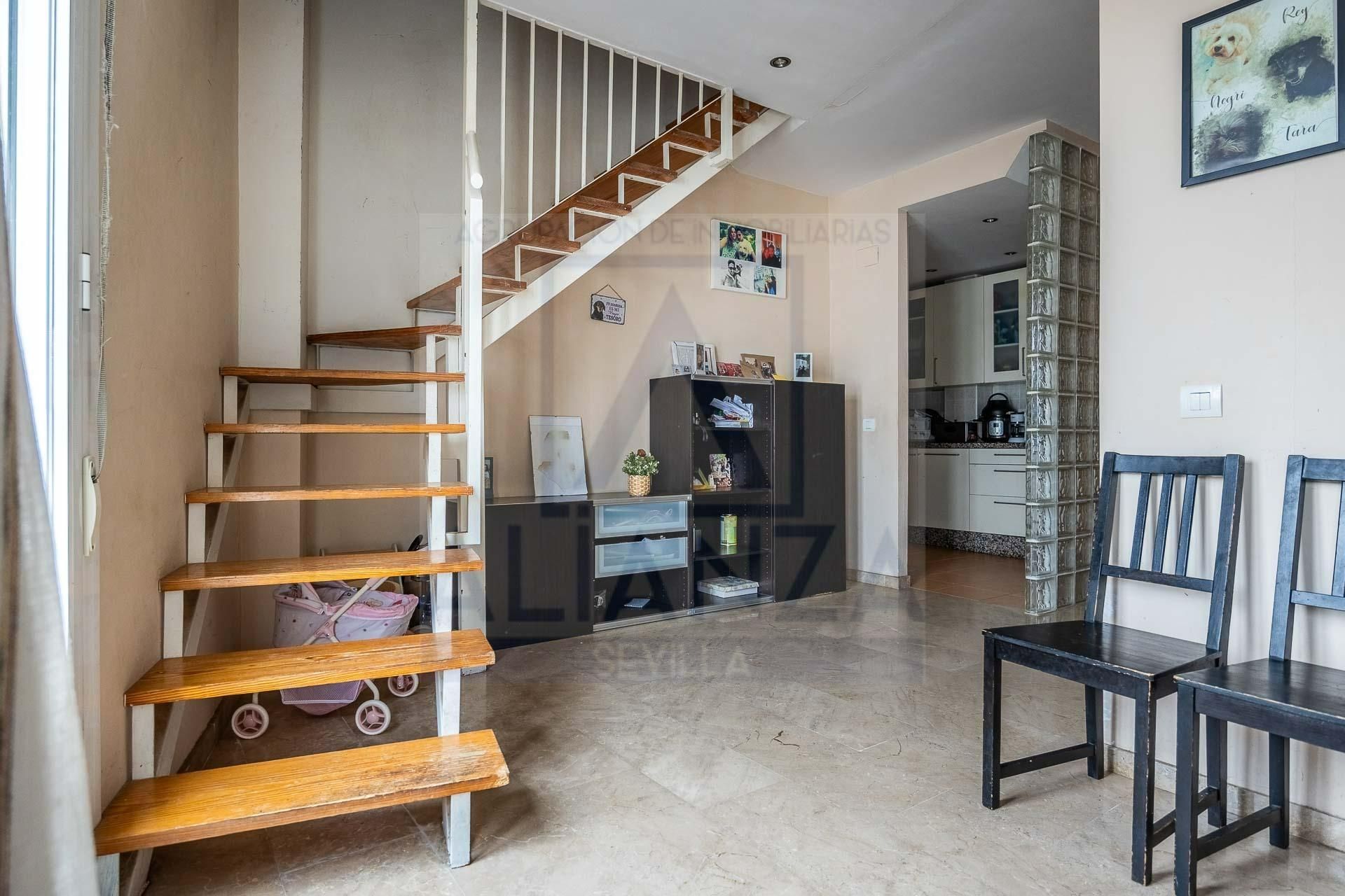 Dúplex en venda en La Algaba amb Aire condicionat, Parquet i Terrassa