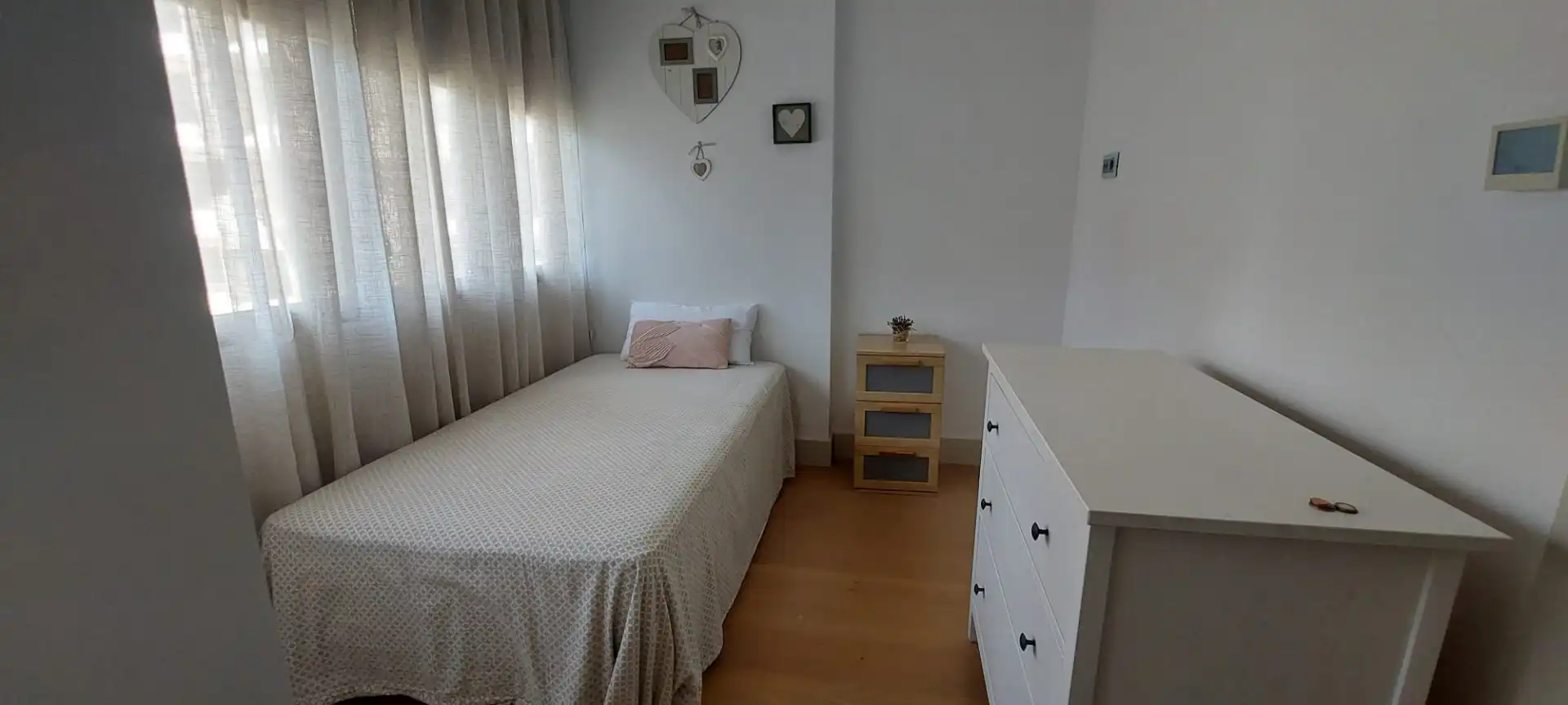 Dormitori de Apartament de lloguer en Murcia amb Aire condicionat, Calefacció i Moblat