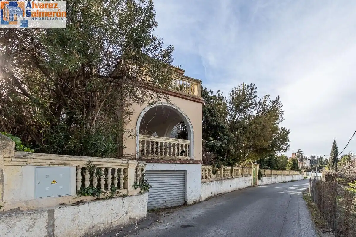 Country homes for sale in Calle CAJAR, Barrio de la Vega