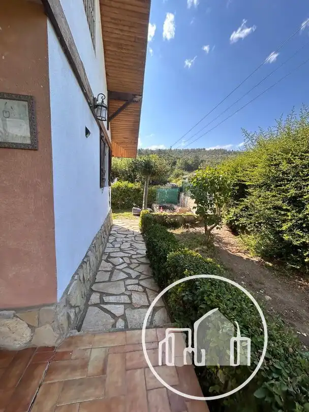 Terrassa de Casa o xalet en venda en Pedroso amb Calefacció