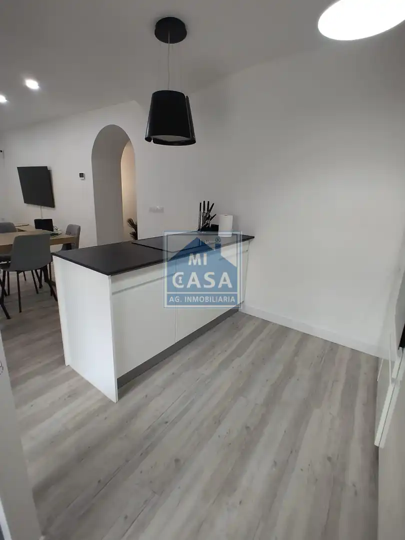Vista exterior de Casa o xalet en venda en Mérida amb Aire condicionat, Calefacció i Terrassa