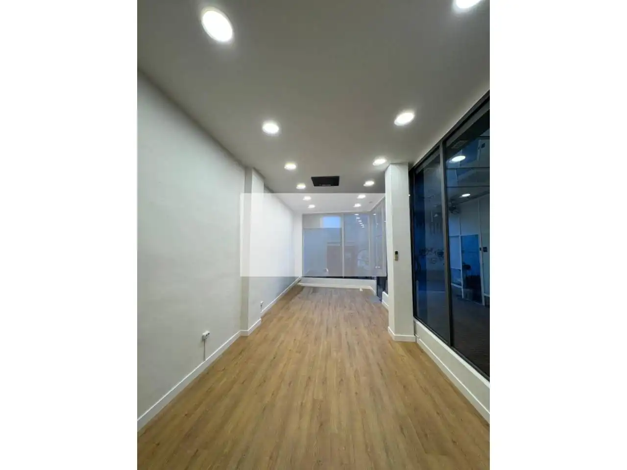 Local comercial de lloguer a Calle Santa María, imagen 5