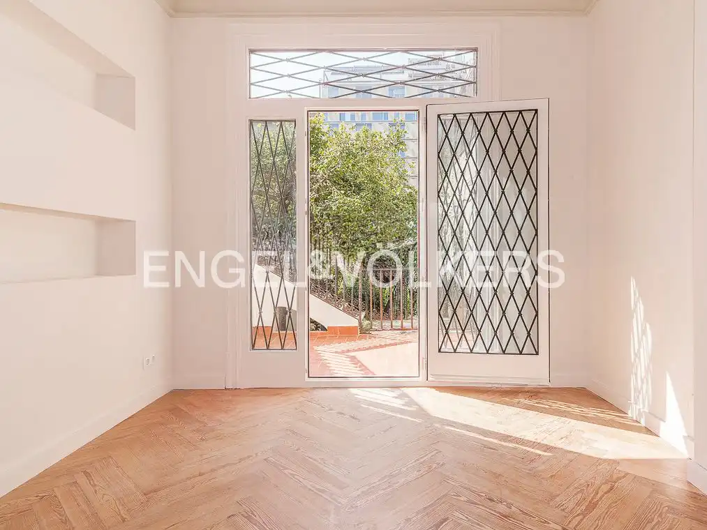 Piso de alquiler en Barcelona con Aire acondicionado, Calefacción y Jardín privado