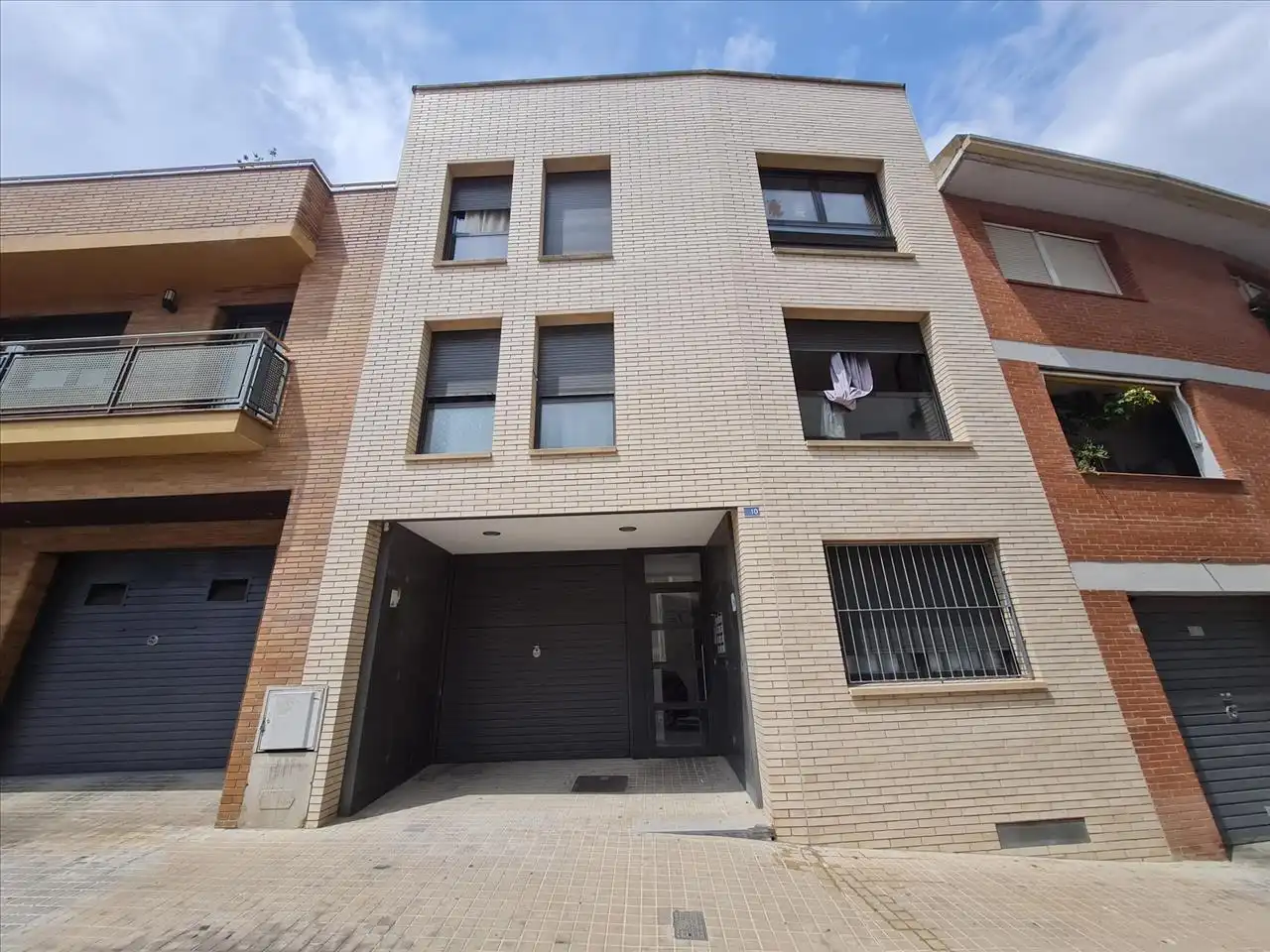 Außenansicht von Maisonette zum Verkauf in Santa Margarida de Montbui mit Terrasse
