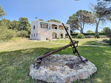 Villa con giardino in vendita a Cala Blanca