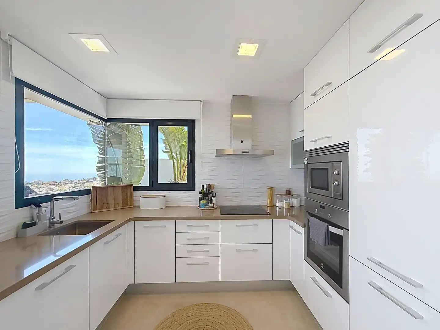 Cocina de Casa o chalet en venta en Benitachell / El Poble Nou de Benitatxell con Aire acondicionado, Calefacción y Jardín privado