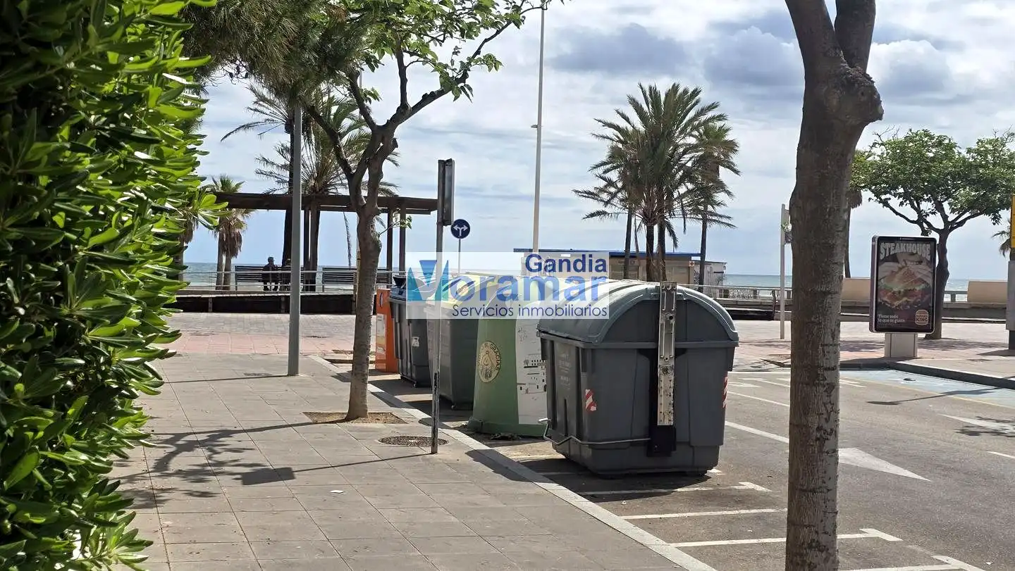 Vista exterior de Estudio en venta en Gandia
