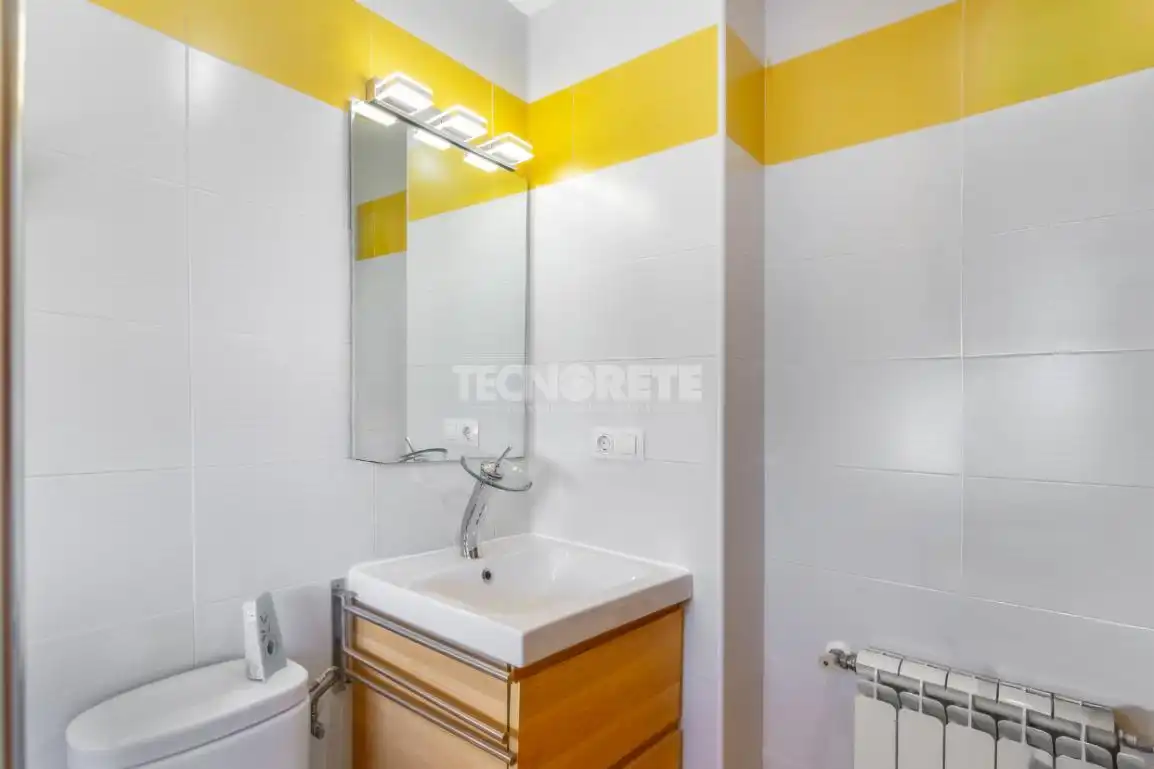 Bathroom of Flat for sale in Toledo  with Heating