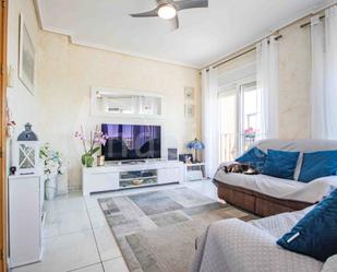 Sala d'estar de Apartament en venda en Los Montesinos amb Aire condicionat