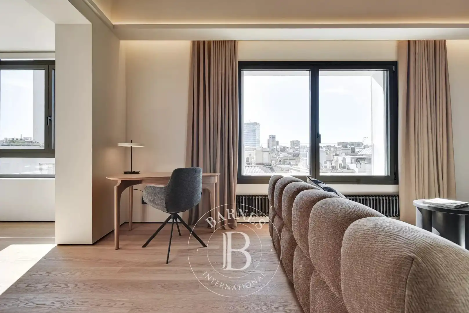 Schlafzimmer von Dachboden zum Verkauf in Barcelona mit Klimaanlage, Heizung und Terrasse
