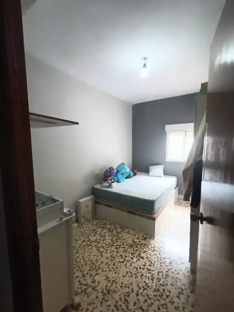 Habitación de Piso en venta en Baza con Amueblado y Balcón