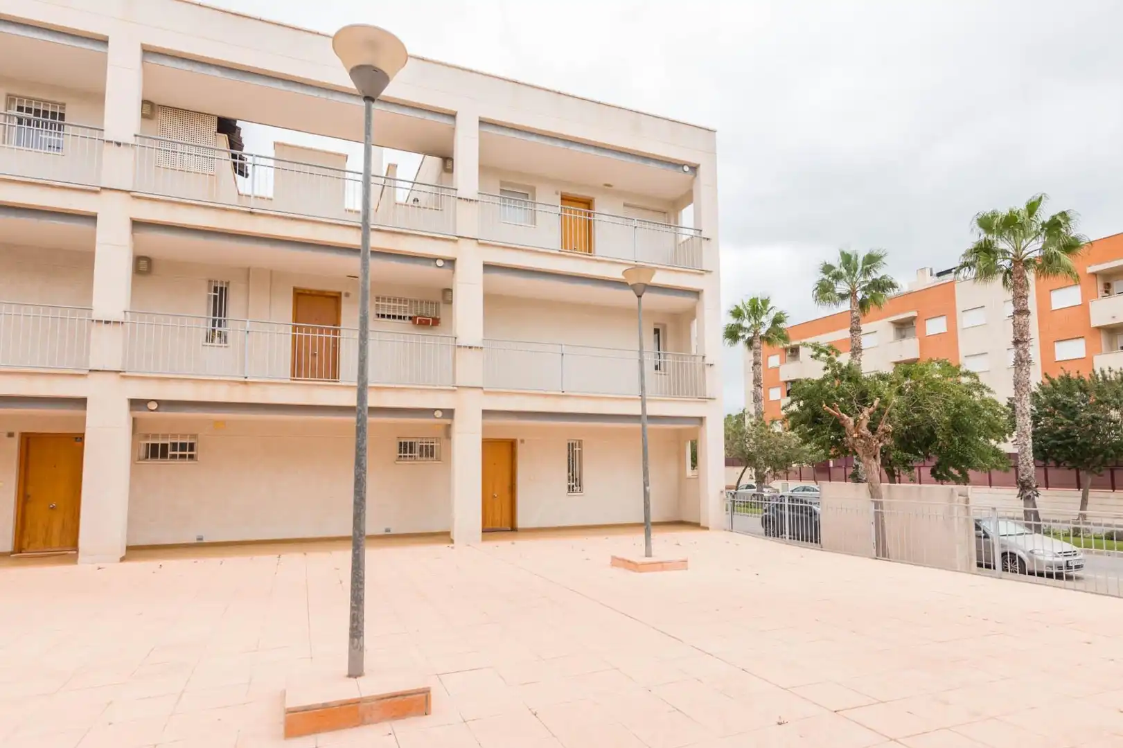 Planta baja en venta en Avenida GOLF, 190, Altorreal - El Chorrico