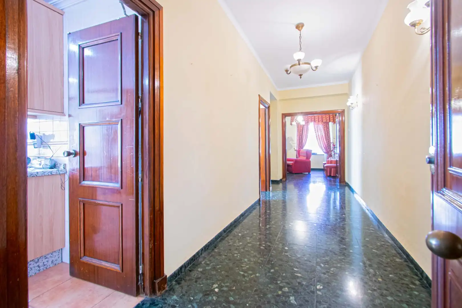 Flat for sale in Sevilla  with Air Conditioner, Heating and Storage room