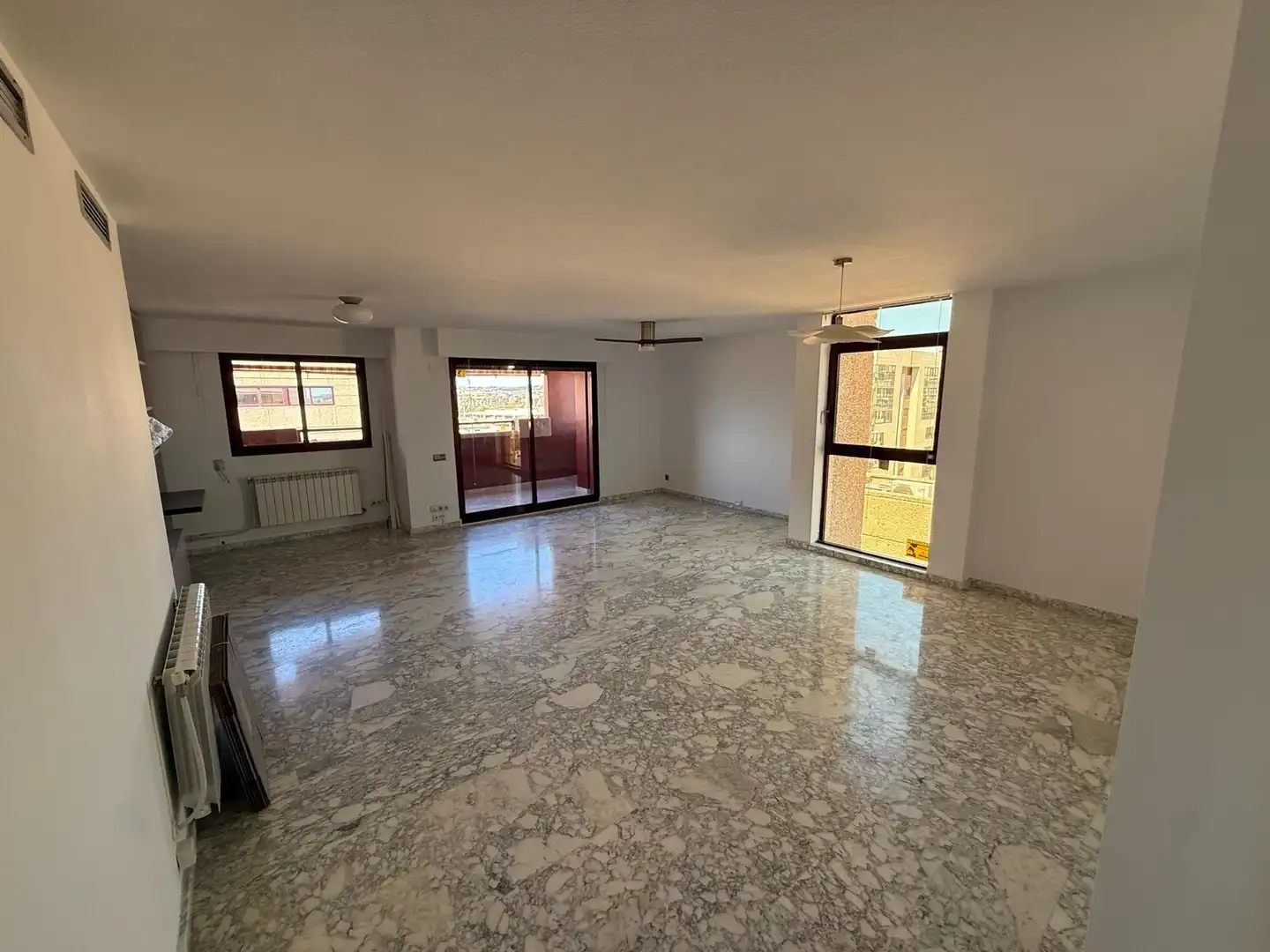 Vista exterior de Piso de alquiler en Murcia con Aire acondicionado, Calefacción y Jardín privado