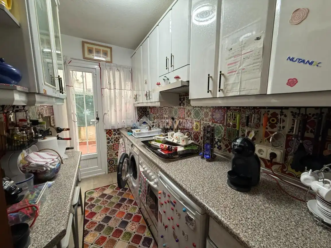 Kitchen of Flat for sale in Madrid  with Heating, Parquet flooring and Storage room