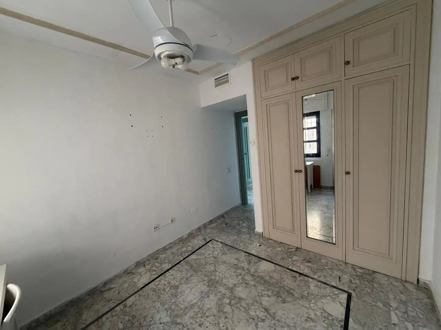 Piso en venta en La Manga del Mar Menor con Terraza y Piscina comunitaria
