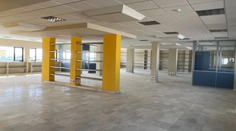 Foto 5 von Gebaude zur Miete in Calle Juventud, Pisa, Mairena del Aljarafe