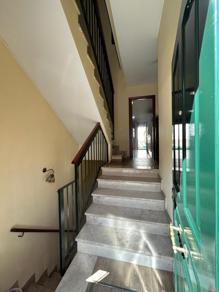 Casa o xalet en venda en Dos Hermanas amb Aire condicionat, Calefacció i Terrassa