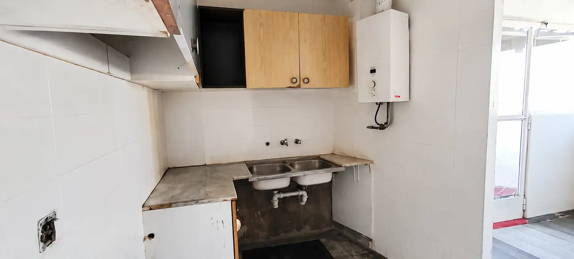 Kitchen of Flat for sale in Girona