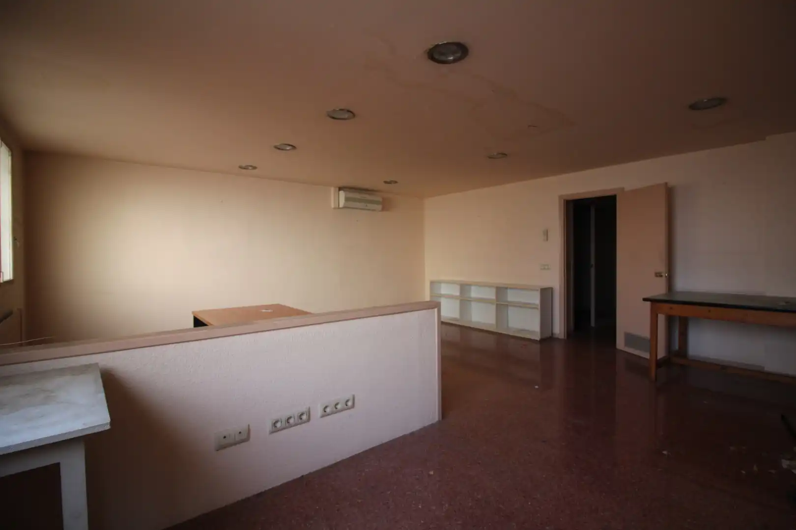 Oficina de lloguer a Eixample Nord, imagen 2