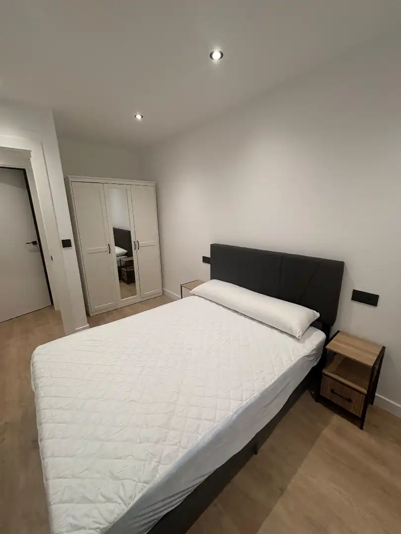 Flat for rent in Avenida de los Cedros, Garrido Norte
