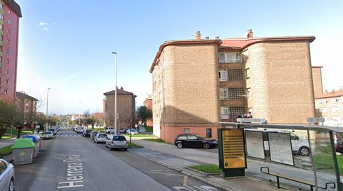 Foto 3 de Piso en venta en Avenida Herrera Oria, Alisal - San Román, Santander