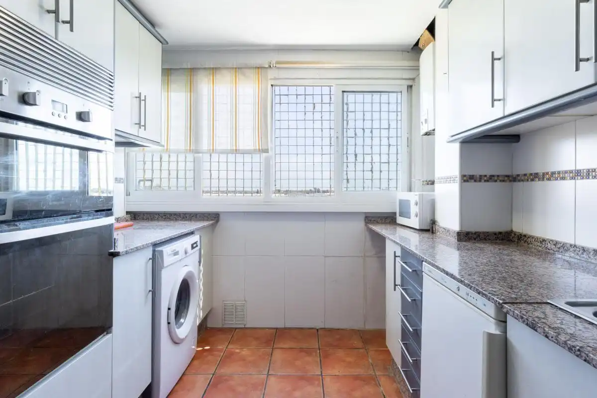 Cocina de Piso en venta en Catarroja con Calefacción y Trastero