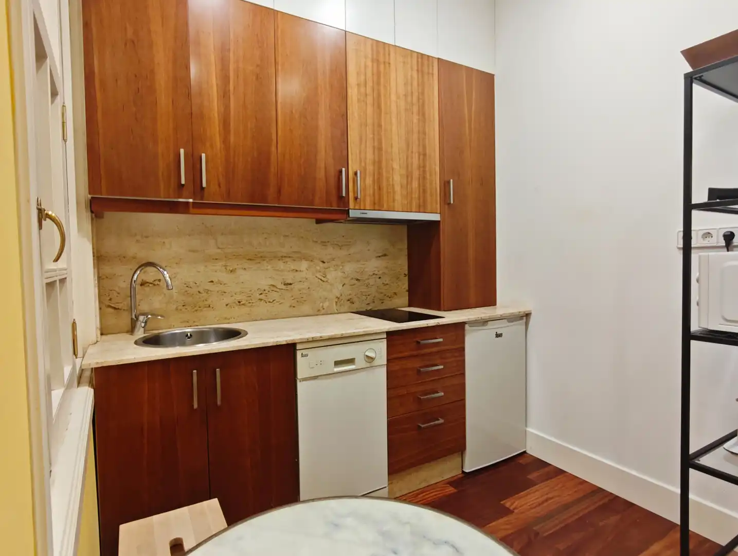 Cocina de Piso de alquiler en Ferrol con Calefacción, Parquet y Terraza