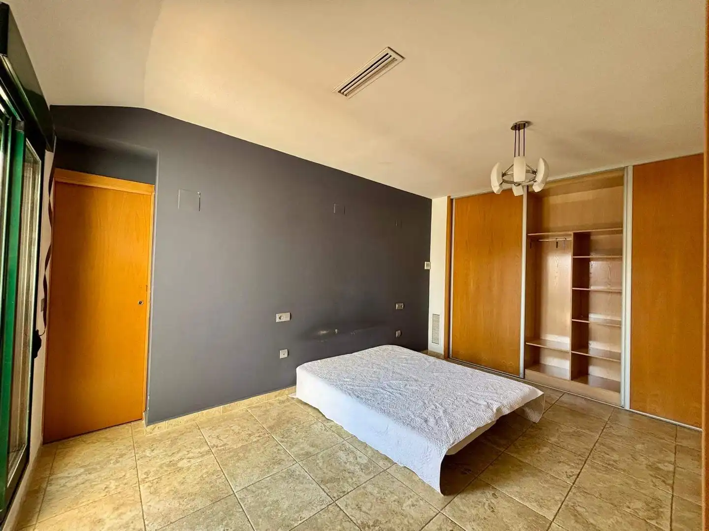 Habitación de Ático en venta en Gandia con Aire acondicionado, Jardín privado y Terraza
