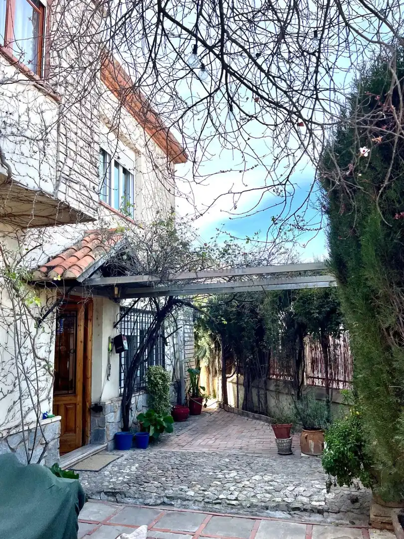 Vista exterior de Casa o xalet en venda en Biar amb Calefacció, Jardí privat i Terrassa