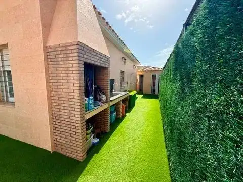 Terrassa de Casa o xalet en venda en Pilar de la Horadada