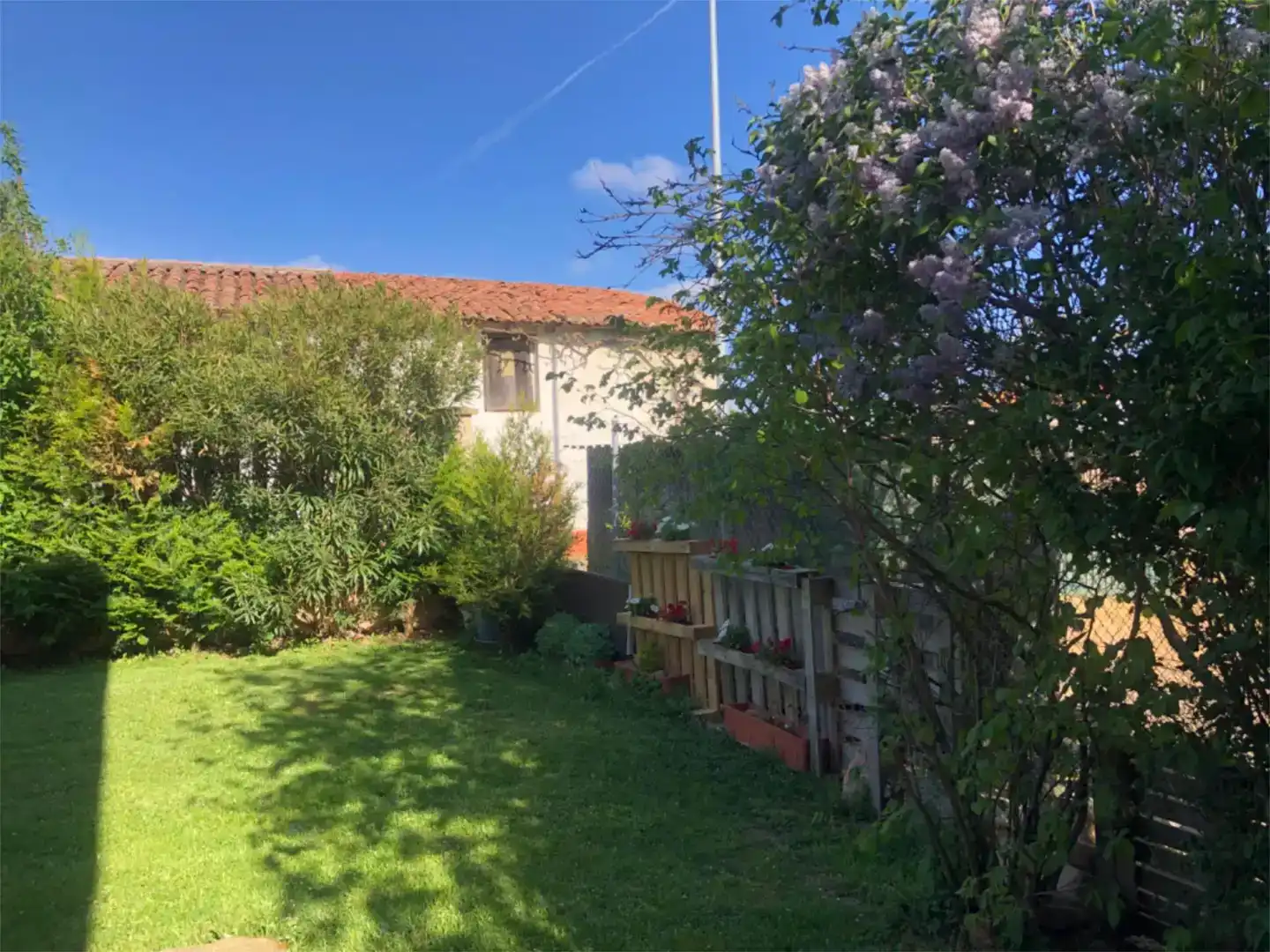 Jardí de Casa o xalet en venda en Villaturiel