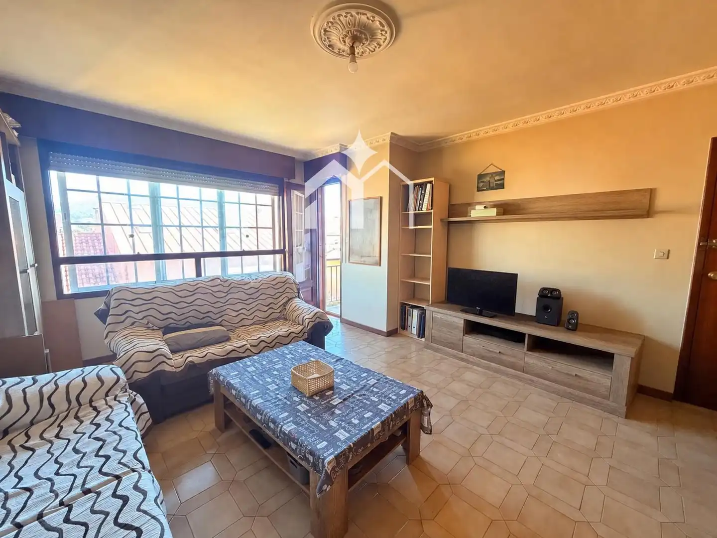 Living room of Flat for sale in Cangas   with Heating, Terrace and Storage room
