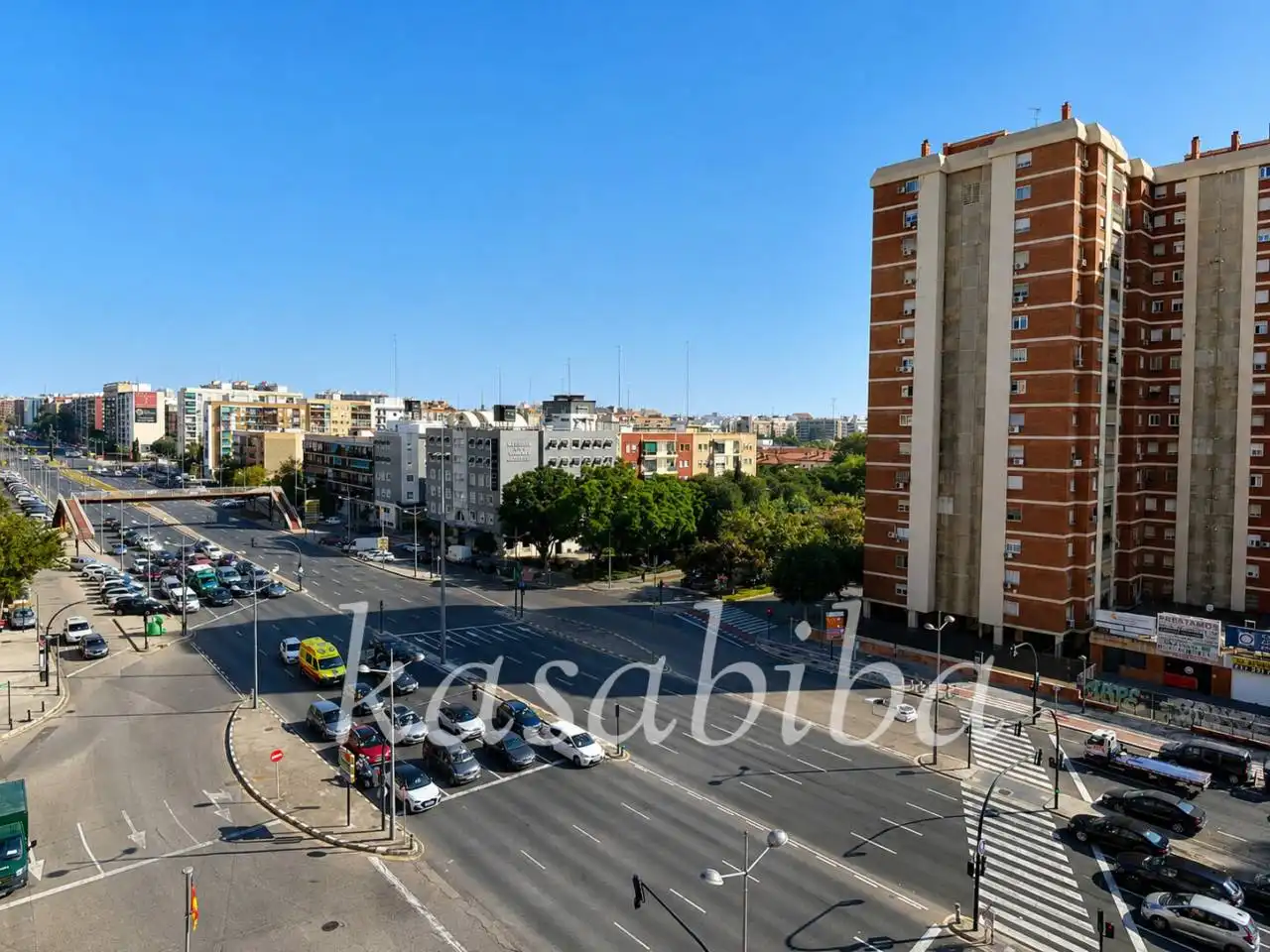 Vista exterior de Pis en venda en Valencia amb Balcó