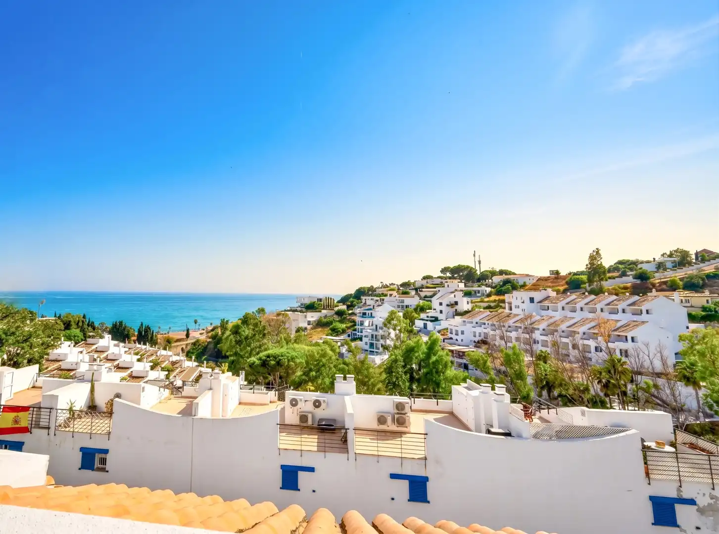 Vista exterior de Casa adosada en venta en Benalmádena con Aire acondicionado, Terraza y Trastero