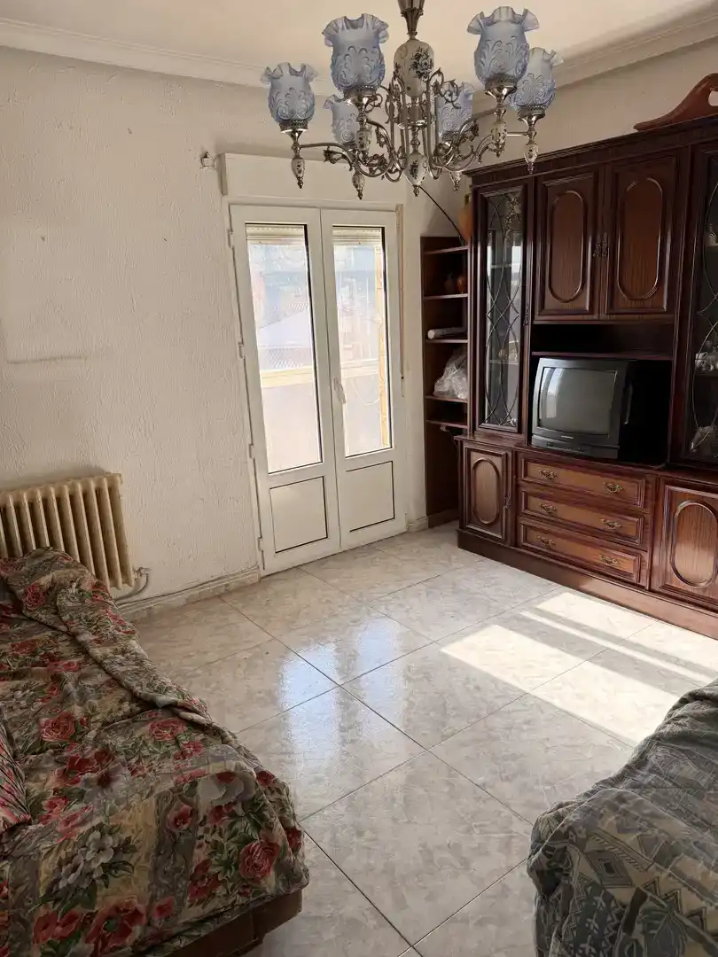 Sala d'estar de Pis en venda en Palencia Capital amb Balcó