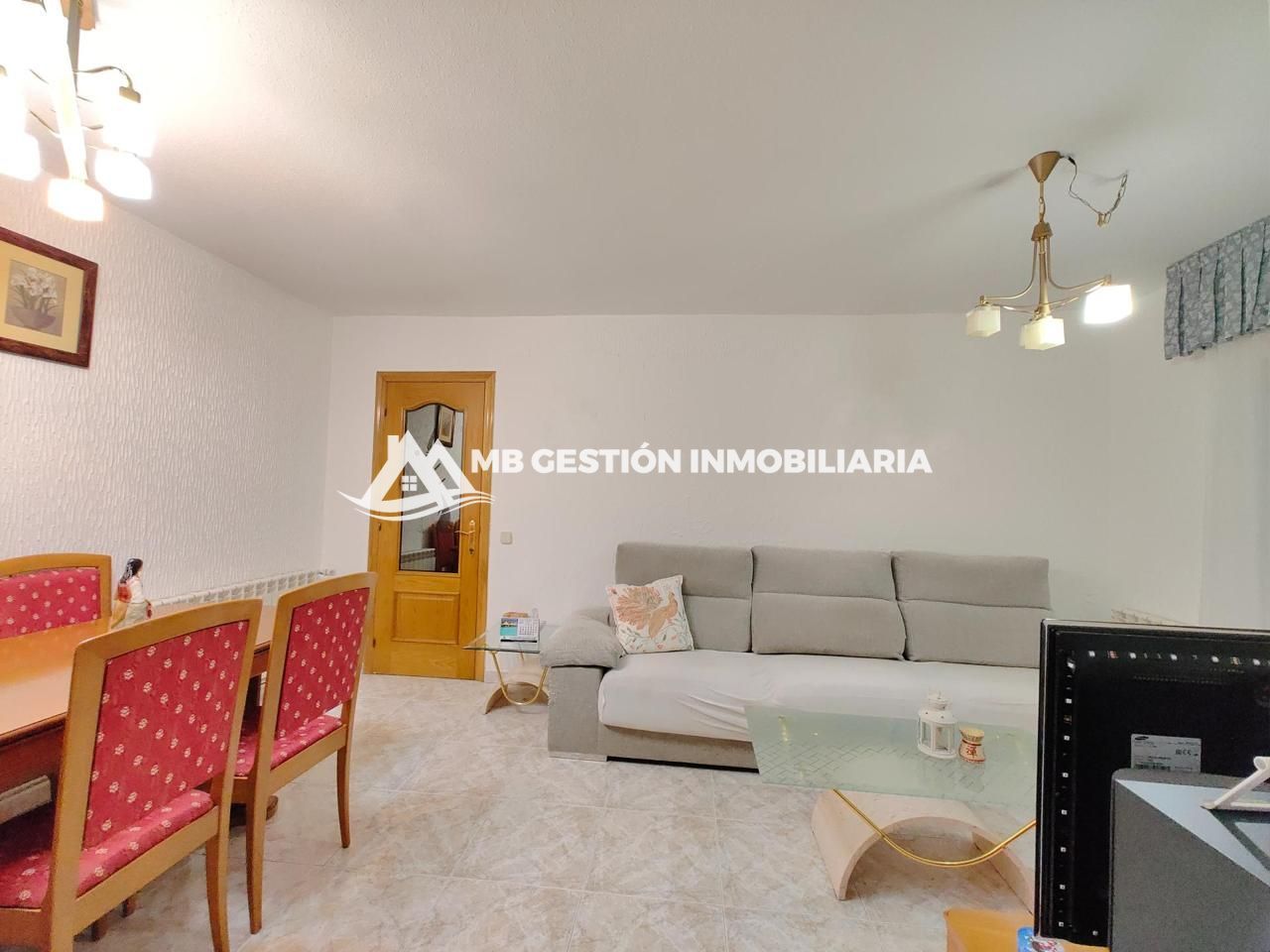 Living room of Flat for sale in Fuenlabrada  with Air Conditioner, Heating and Furnished