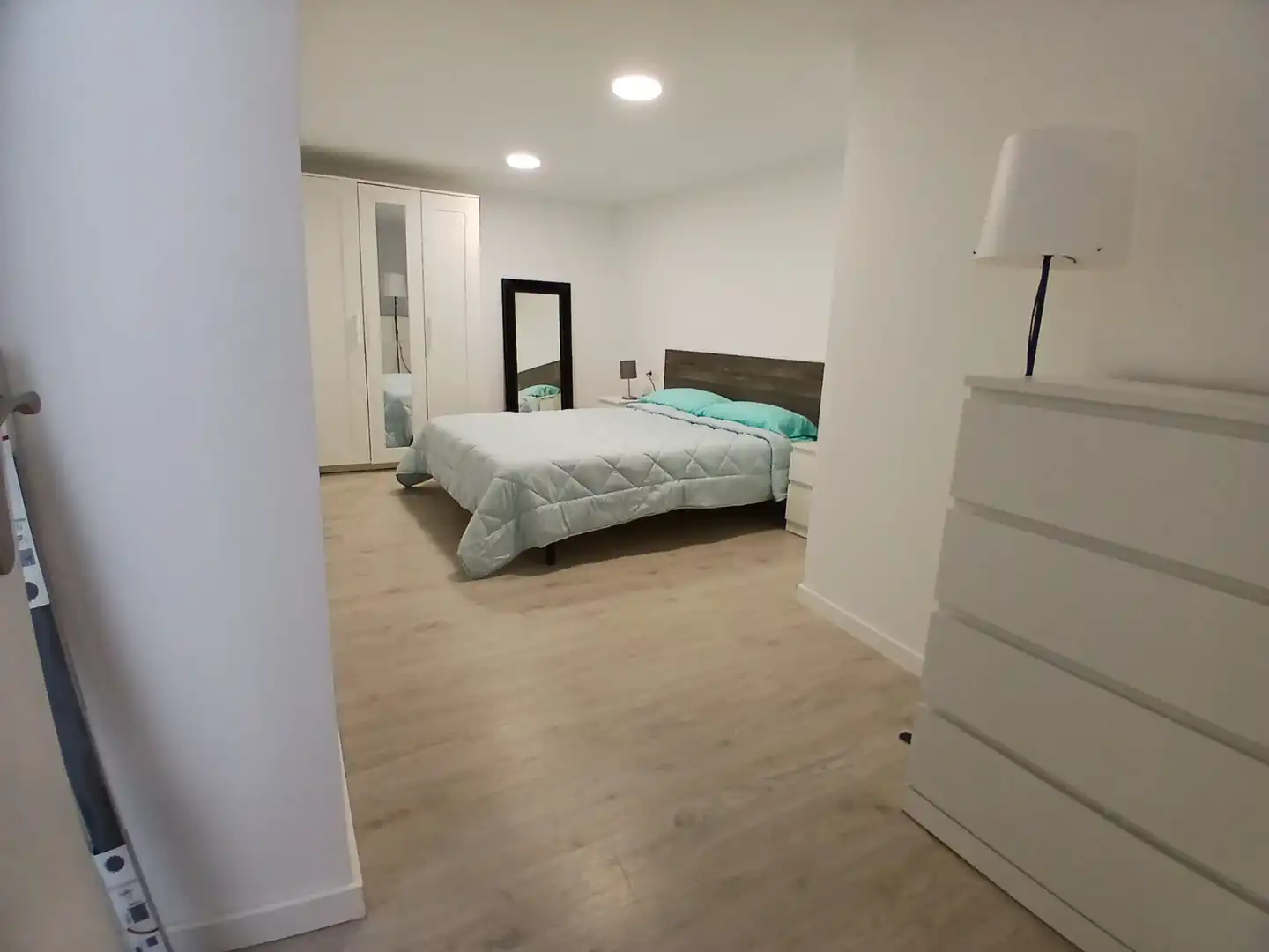 Habitación de Apartamento de alquiler en La Almunia de Doña Godina  con Parquet, Amueblado y Horno