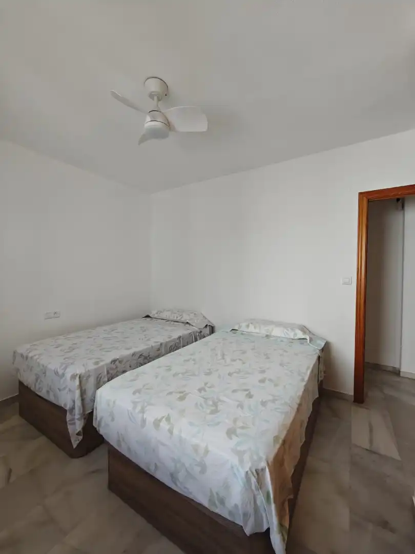 Dormitori de Àtic en venda en Vélez-Málaga amb Aire condicionat, Terrassa i Moblat