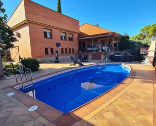 Swimming pool of Single-family semi-detached for sale in Griñón  with Air Conditioner, Heating and Private garden