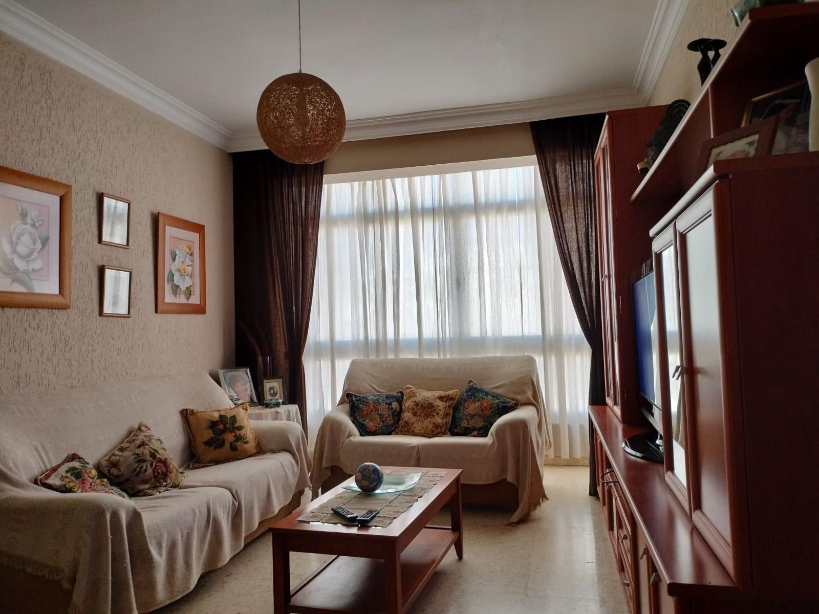 Living room of House or chalet for sale in Chiclana de la Frontera  with Storage room