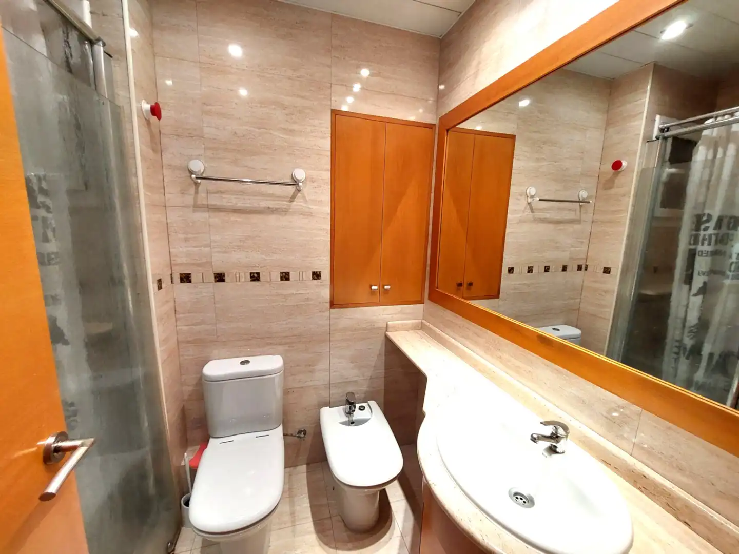Bathroom of Flat for sale in Barcelona  with Parquet flooring, Furnished and Oven