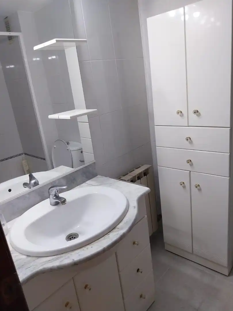 Bathroom of Flat for rent in Cornellà de Llobregat  with Air Conditioner, Heating and Balcony