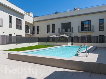 Pis amb piscina en venda a Carrer Sant Felip Neri .