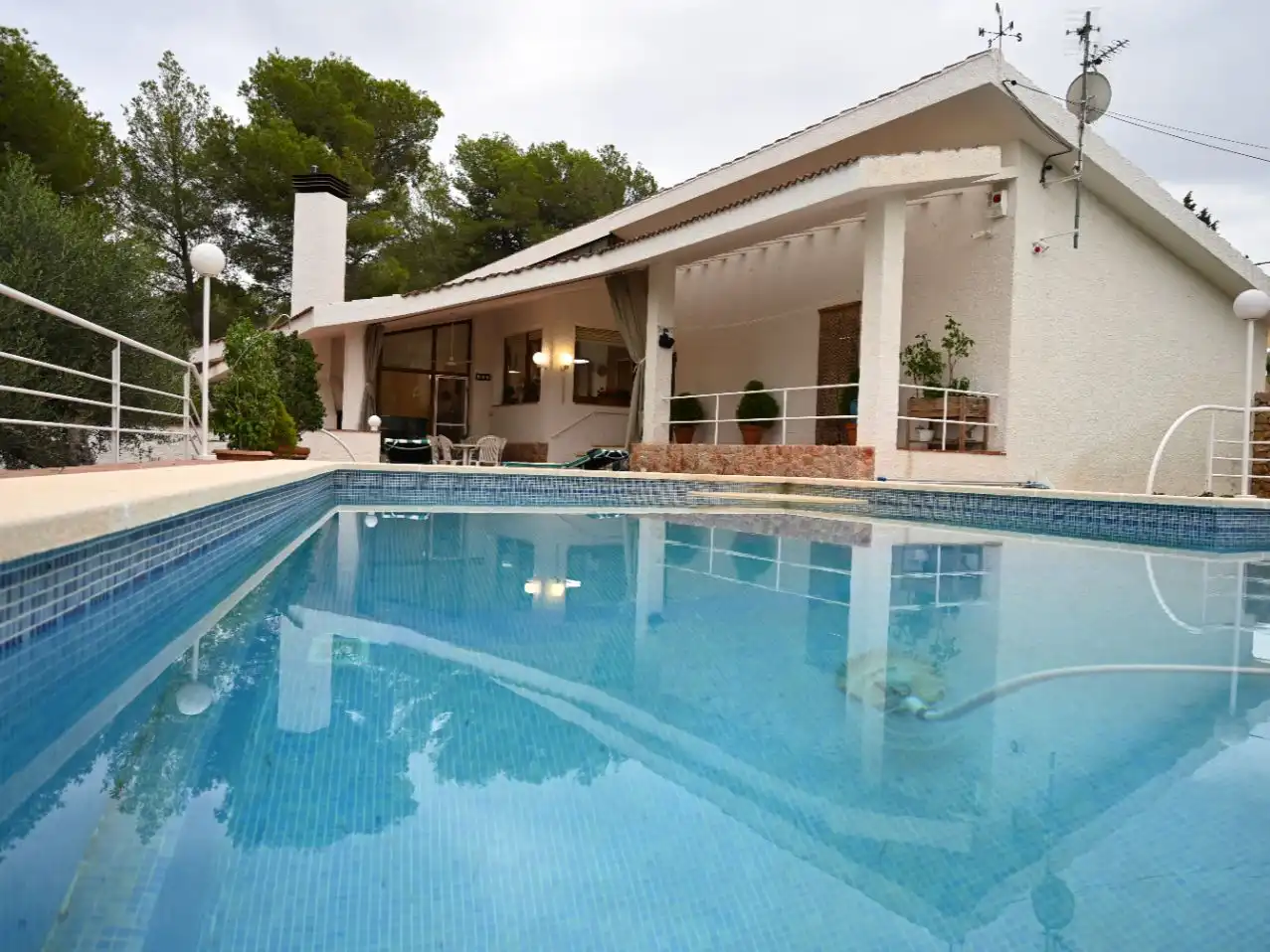 Villa avec piscine à vendre à Cami dels Còdols 47