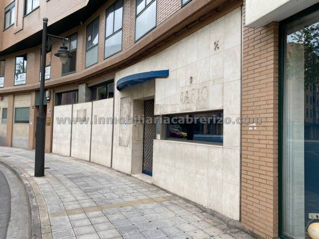 Local comercial en Alquiler en Calle Chile, 52 en San Adrián