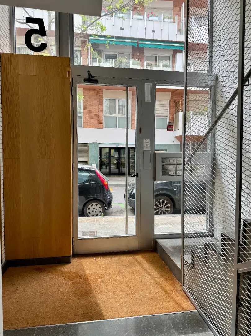 Wohnung zum Verkauf in Barcelona mit Klimaanlage, Heizung und Parkett