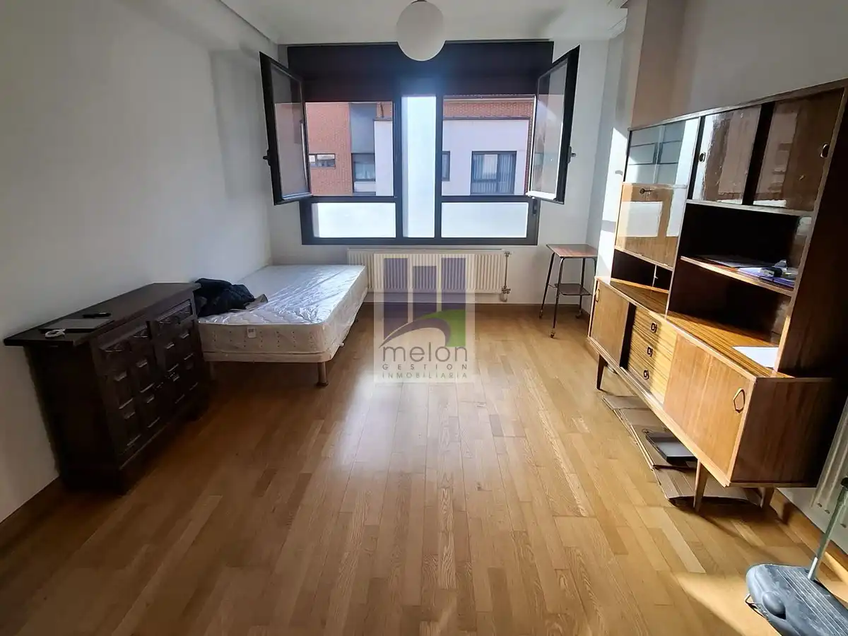 Sala de estar de Piso en venta en Burgos Capital con Trastero