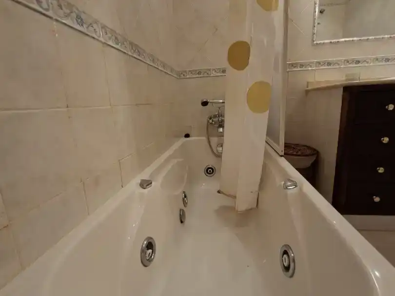 Bany de Pis en venda en Bornos amb Aire condicionat, Jardí privat i Moblat